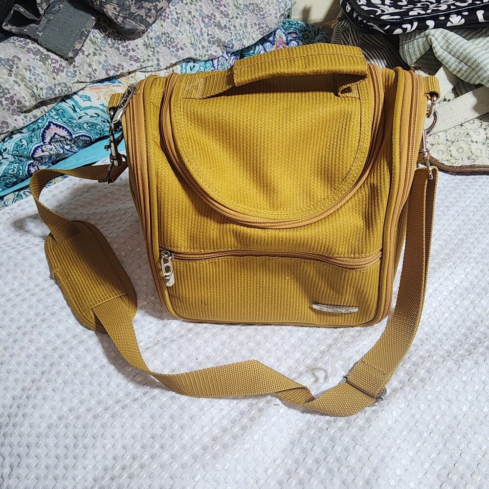 EVERYTHING BAG EUC TRAVEL BAG CASE CROSSBODY STRAP